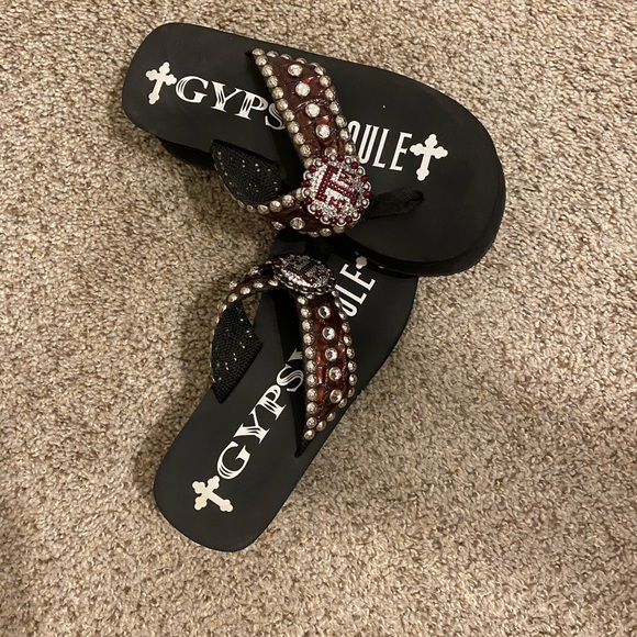 Gypsy Soule -Texas A&M Flip Flops Size: 9. Color: Brown.  New never used. - Picture 1 of 2